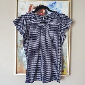 Ruffle sleeve top. Size Small